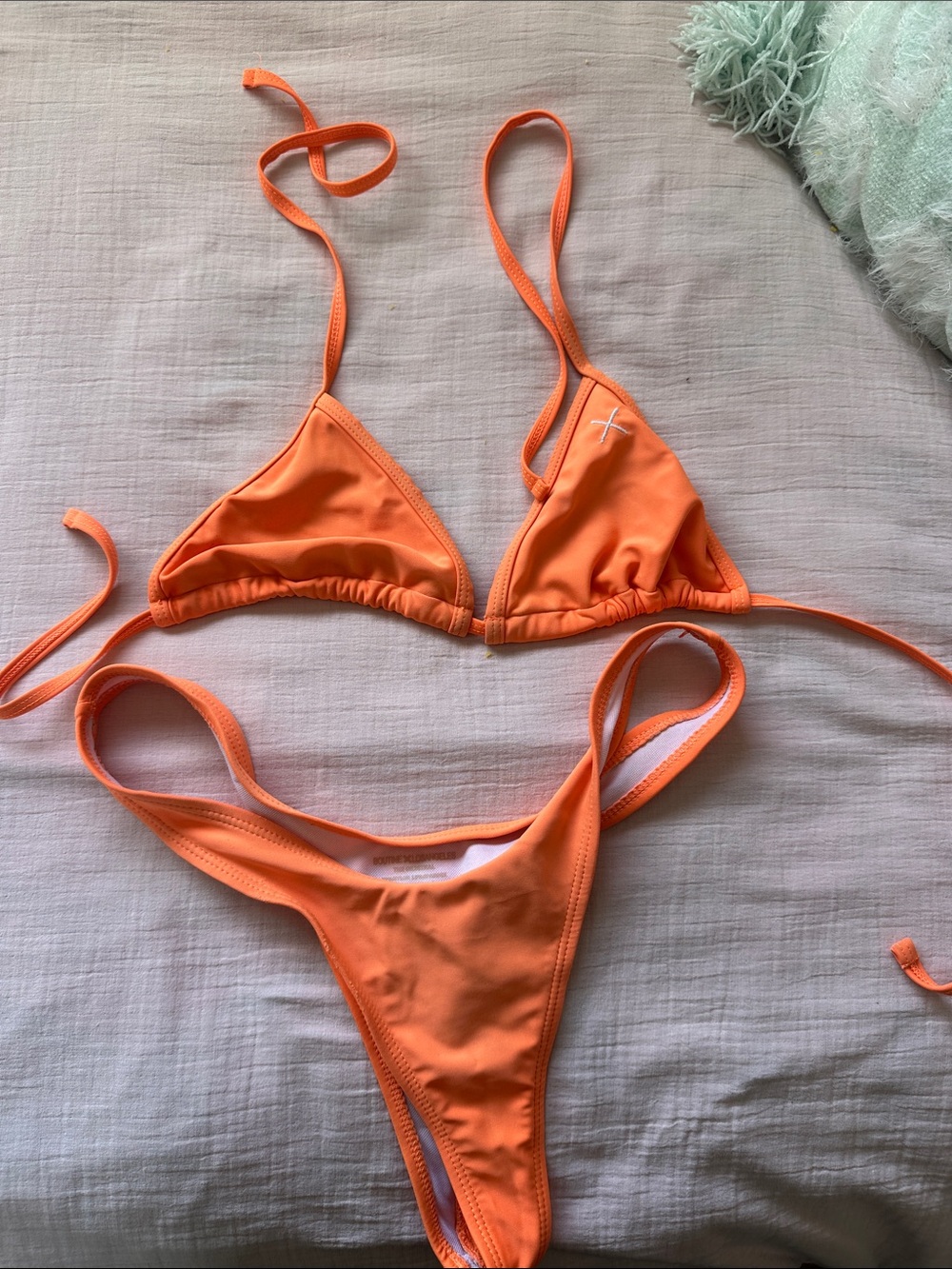 Boutine Los Angeles wild orange thong bikini set - Picture 2 of 5